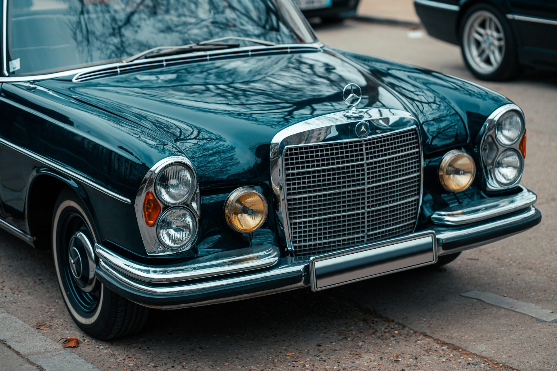 Klassisk Mercedes — premiumbilar hos 4or Wheel Deal