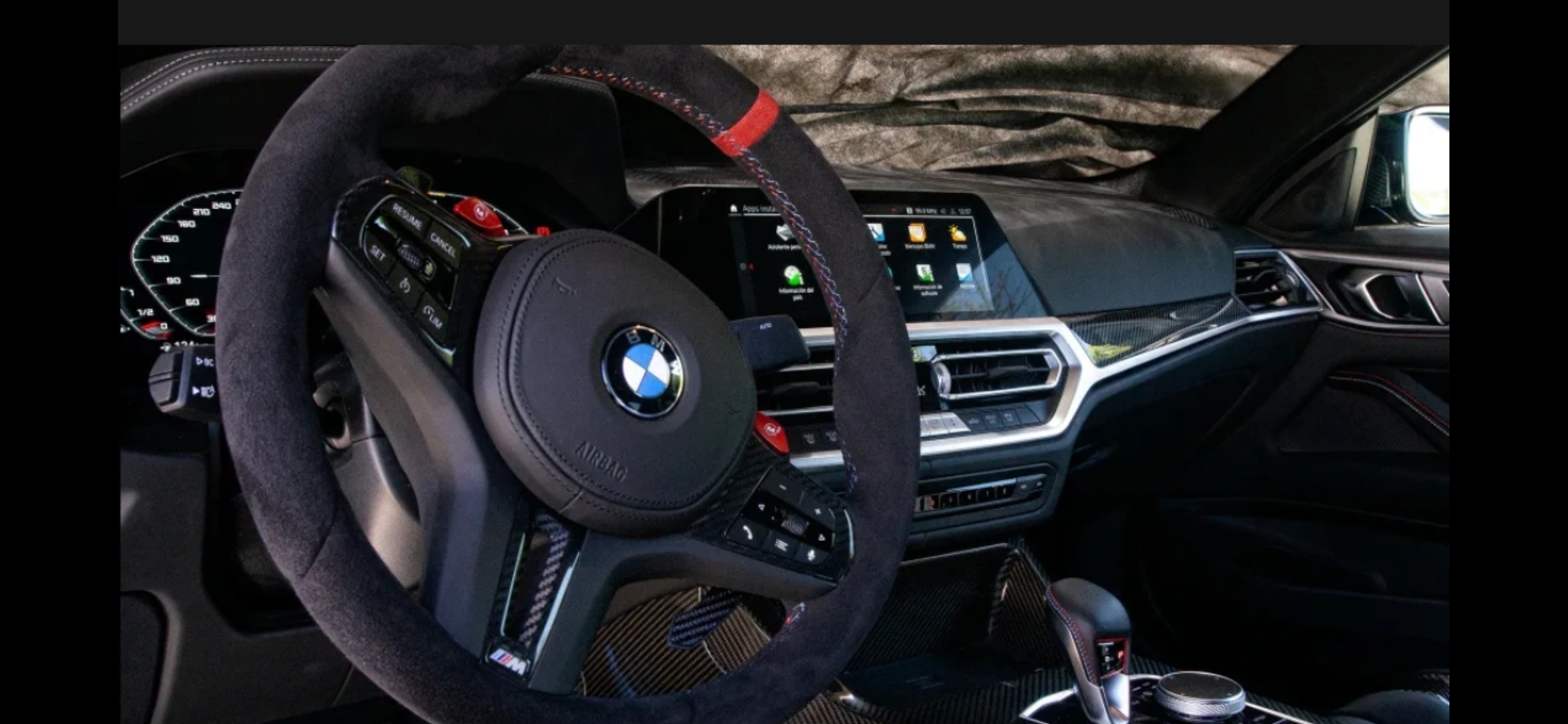 BMW M4 CSL — instrumentpanel